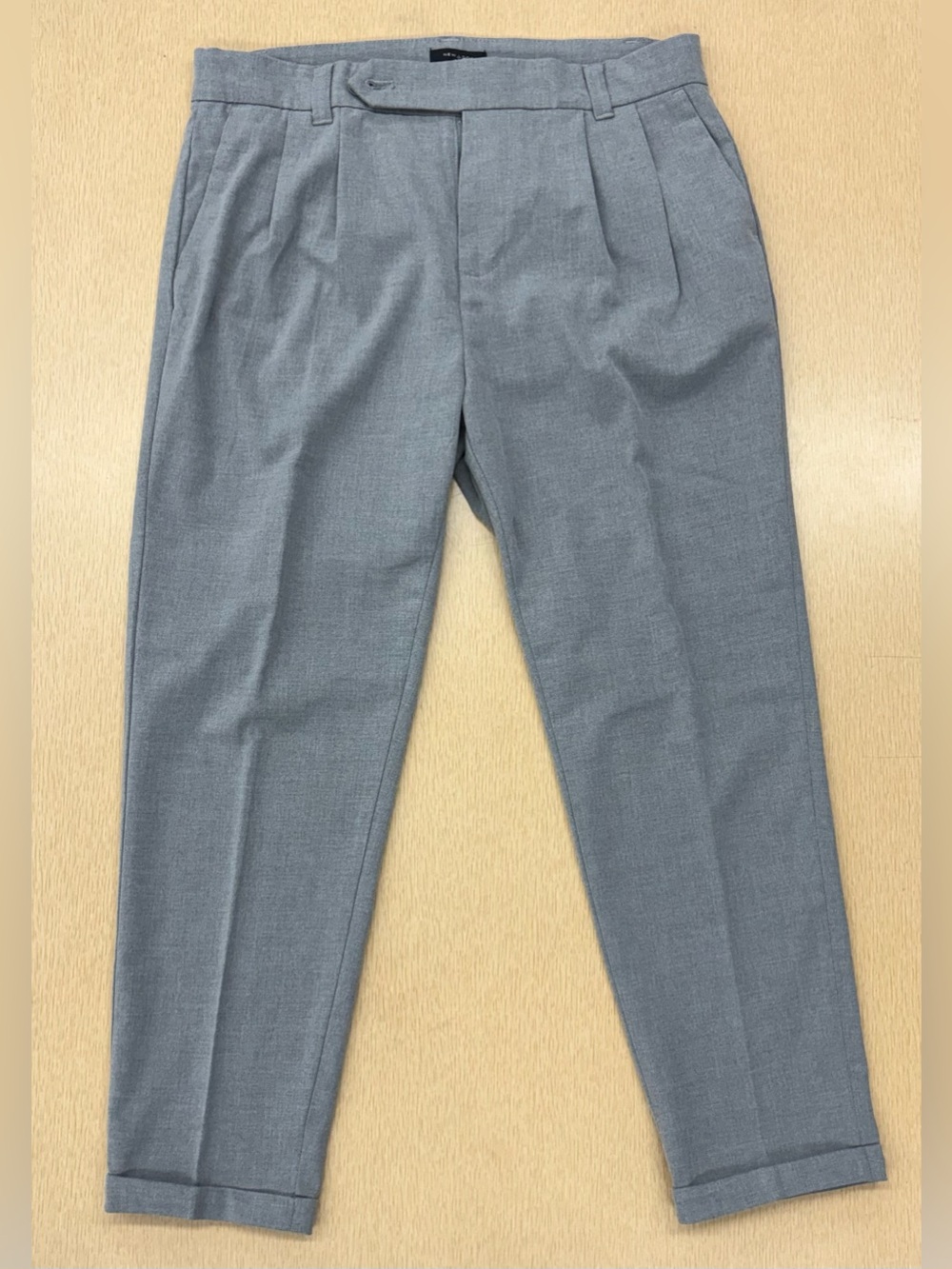 New Look pleated cuffed gray trousers